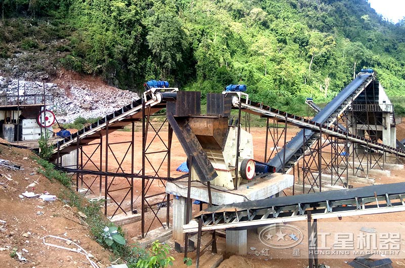 標(biāo)配沙石料生產(chǎn)線現(xiàn)場(chǎng)